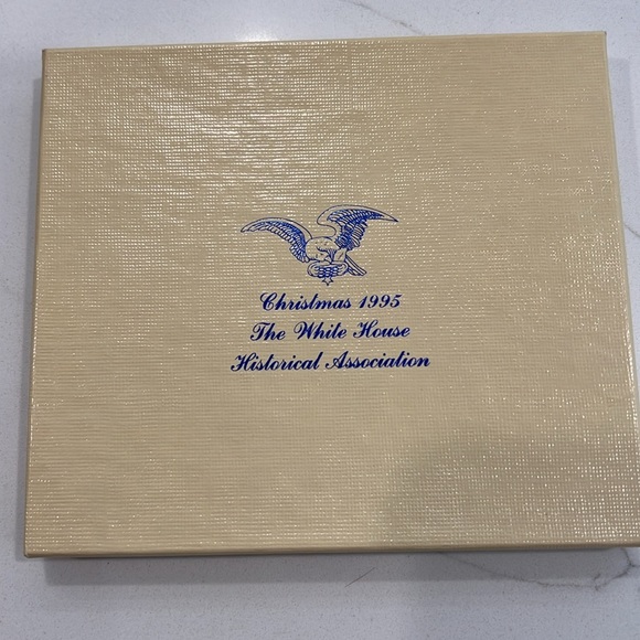 White House Christmas Honoring President Zachary Taylor Historical 1995 Ornament - Picture 6 of 7